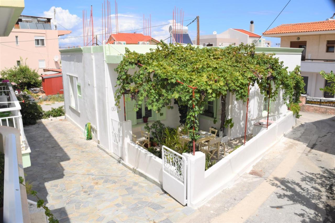 Village Home In Paradisi  Ngoại thất bức ảnh