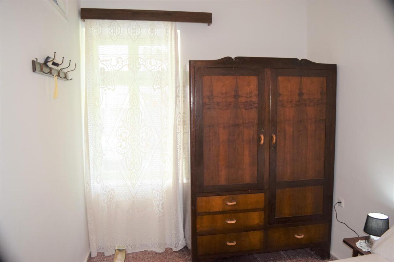 Village Home In Paradisi  Ngoại thất bức ảnh