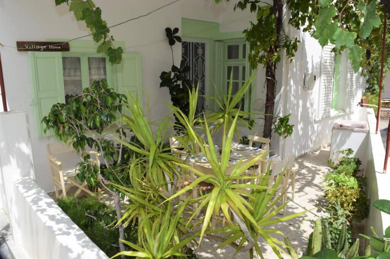 Village Home In Paradisi  Ngoại thất bức ảnh
